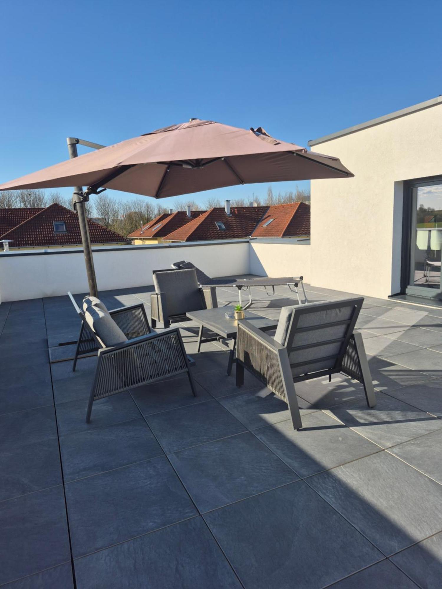 Apartment Neubauwohnung Mit 80 M2 Terrasse, 8 Minuten Von Entfernt Linz