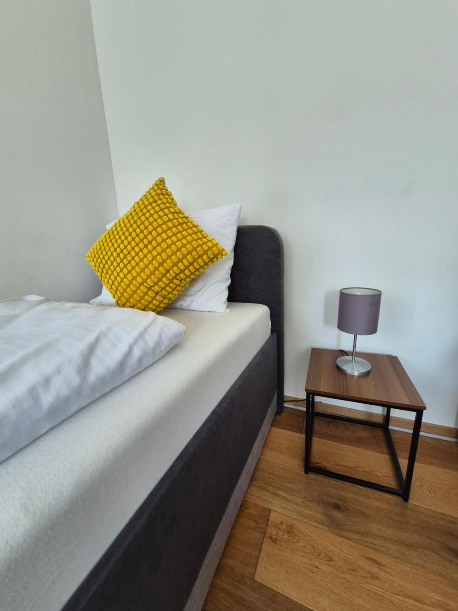 Neubauwohnung Mit 80 M2 Terrasse, 8 Minuten Von Entfernt *